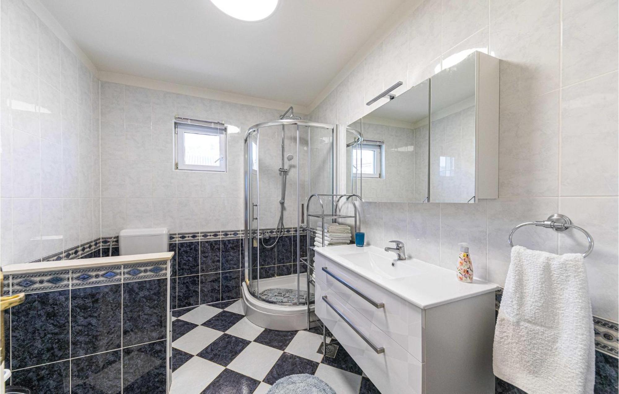 Lovely Apartment In Kastel Kambelovac With Wifi Kaštela Exteriér fotografie