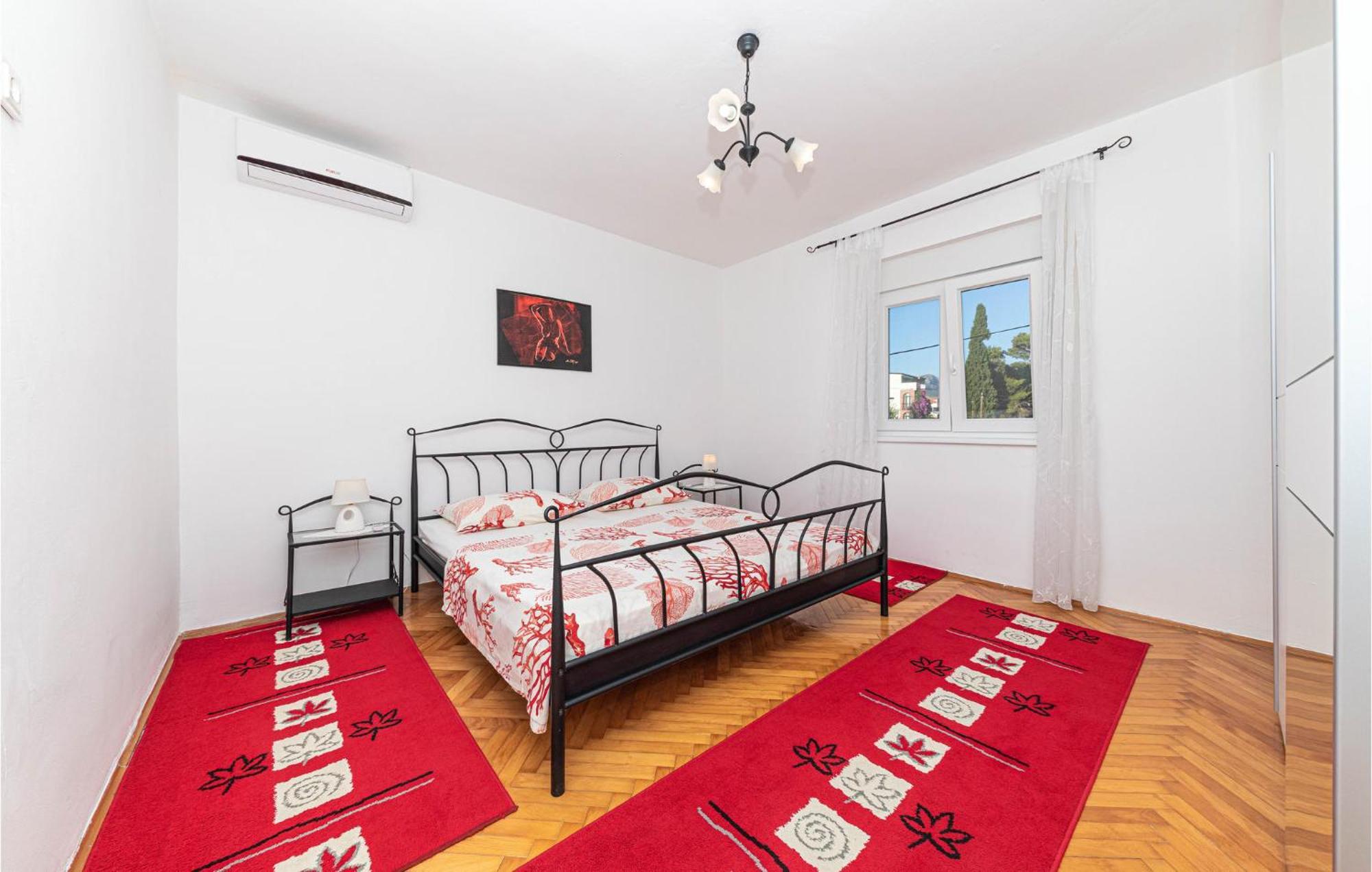 Lovely Apartment In Kastel Kambelovac With Wifi Kaštela Exteriér fotografie