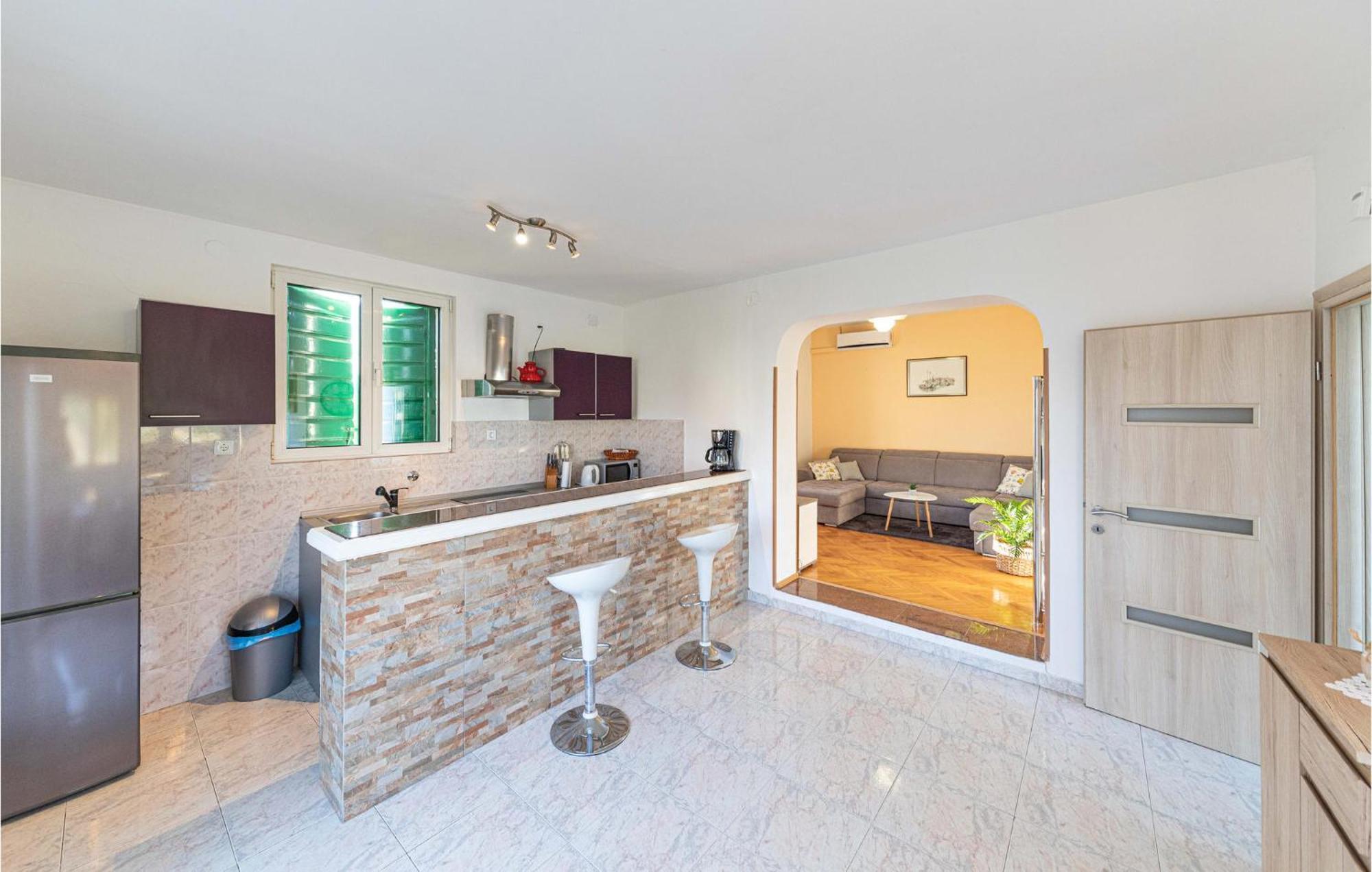 Lovely Apartment In Kastel Kambelovac With Wifi Kaštela Exteriér fotografie